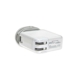 Apple  30W USB C PORT MACBOOK ADAPTER